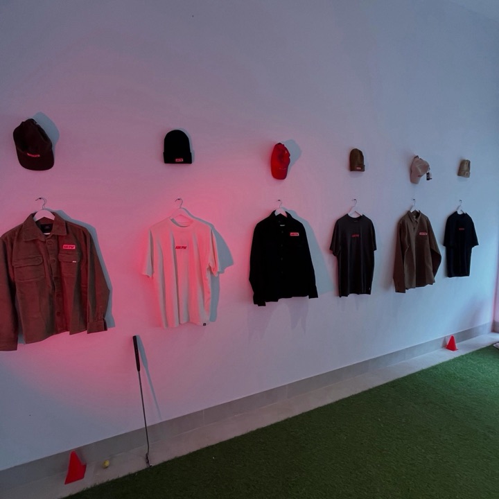 Ropa y merch de AM:PM Studio